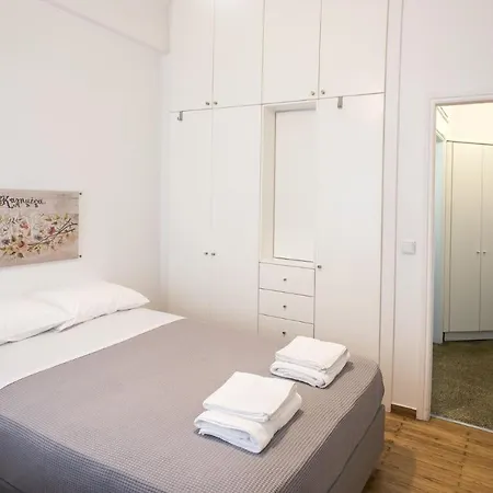 Colourful Apartment Under The Acropolis Athens Exterior photo